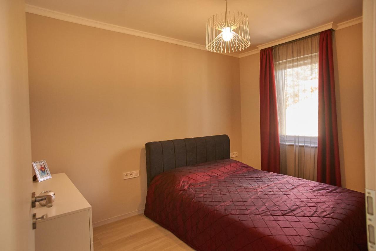 Sunlight Red Szeged Apartment Exterior photo